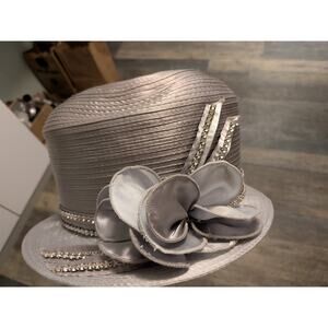 SWAN HAT NEW YORK Gray CHURCH DERBY HAT BOW& Rhinestones